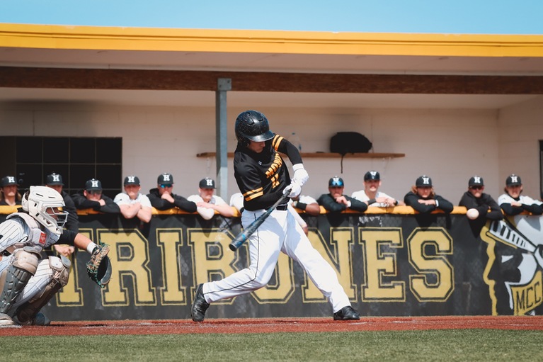 Connors Pitches Tribunes to Doubleheader Split