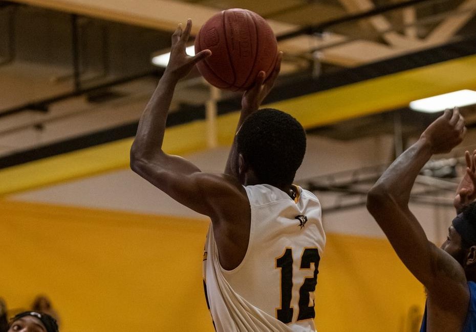 Tribunes Win Final Conference Game on the Road