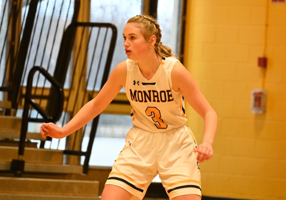 Lady Tribunes Fall at Home to Monroe College