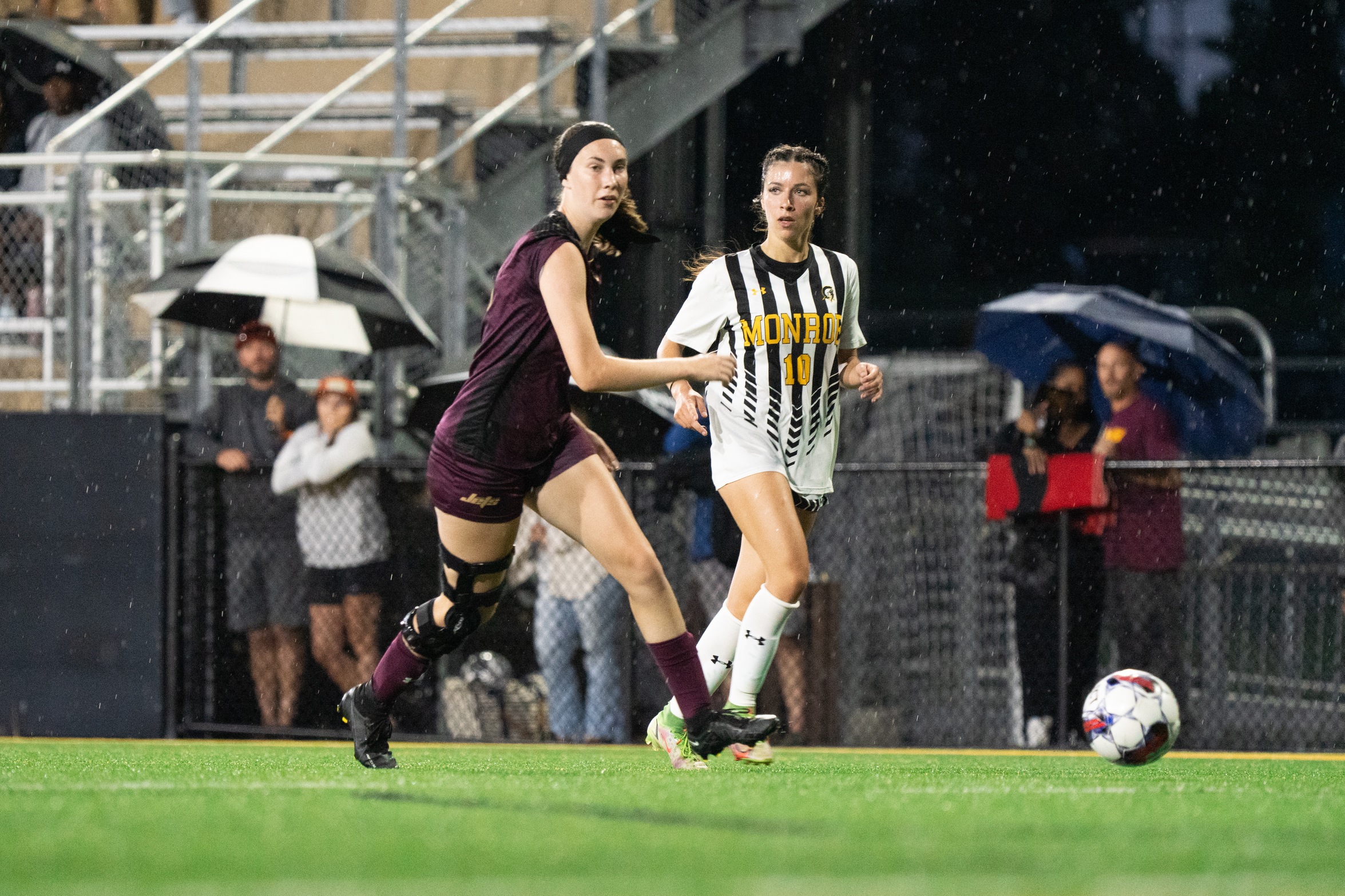 Freshman Forward Sam Cipolla (Rochester, NY) controls the ball in her Tribunes Debut against Jackson College