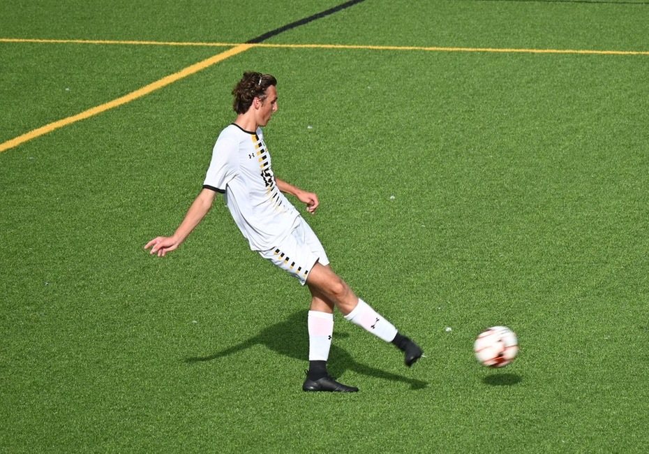 Men's Soccer Opens Season with a Loss to Schoolcraft