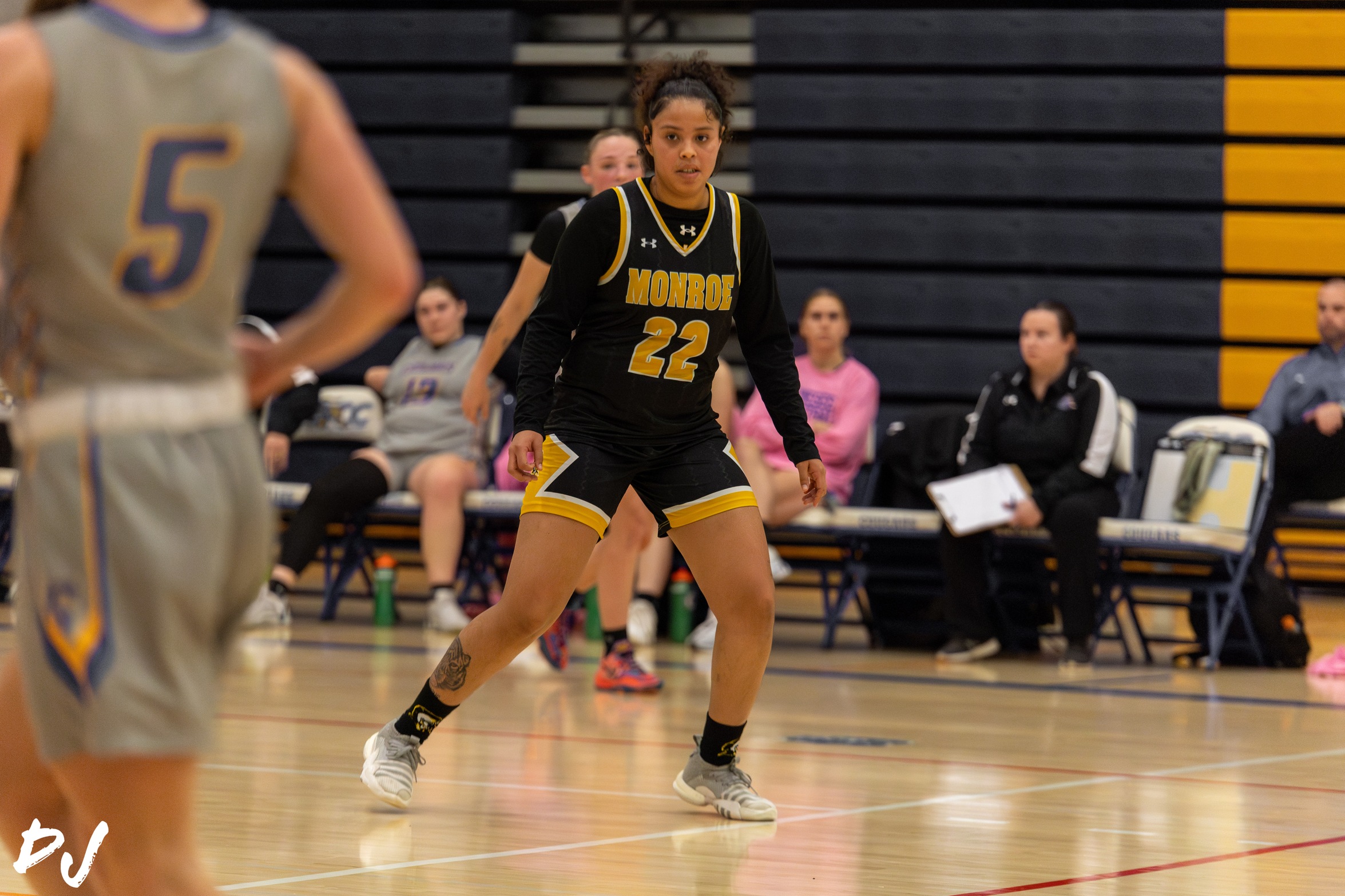 Lady Tribunes Show Tremendous Heart in 56-40 loss to DI Mustangs